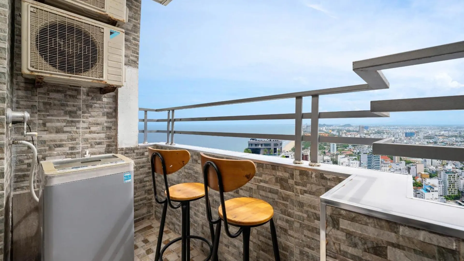 Dn Seaview Appt Kt Apartment Da Nang